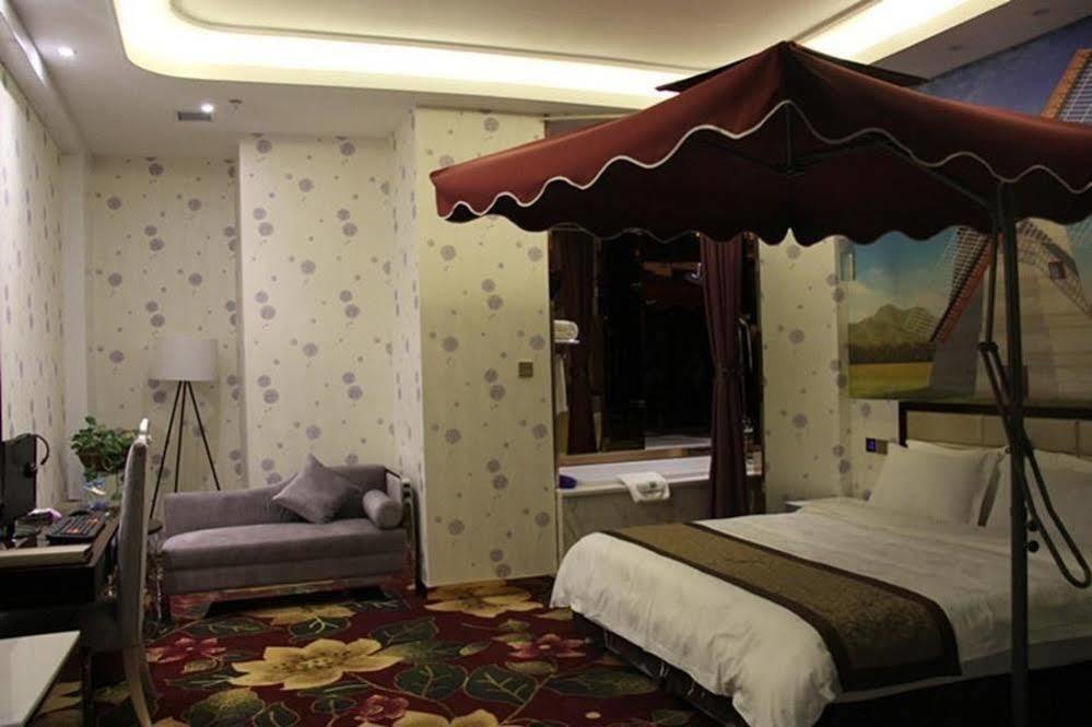 Art Hotel Vienna- Luoyang Luoyang  Exterior photo